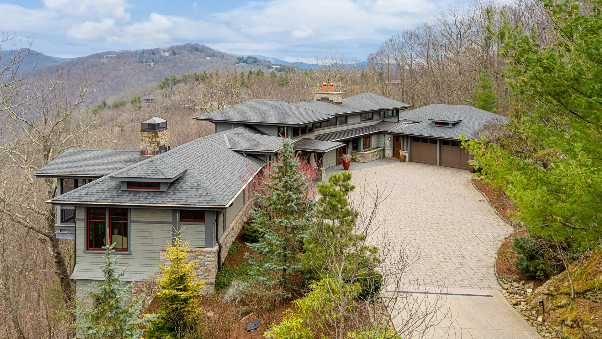 Modern Opus Exterior Daytime