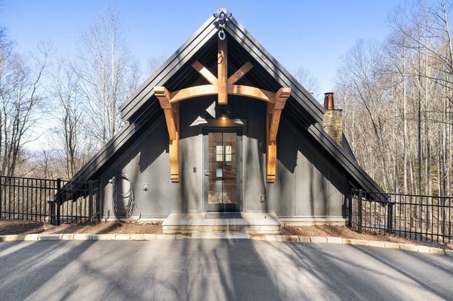Carriage House Charmer entrance