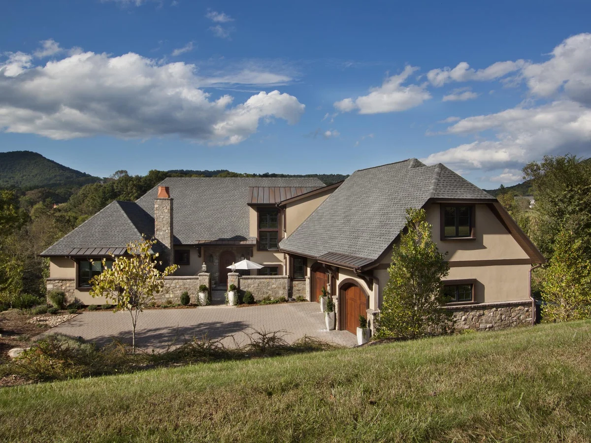 Cove Courtyard exterior with garage