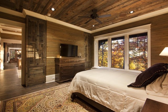 Cliff Haven master bedroom