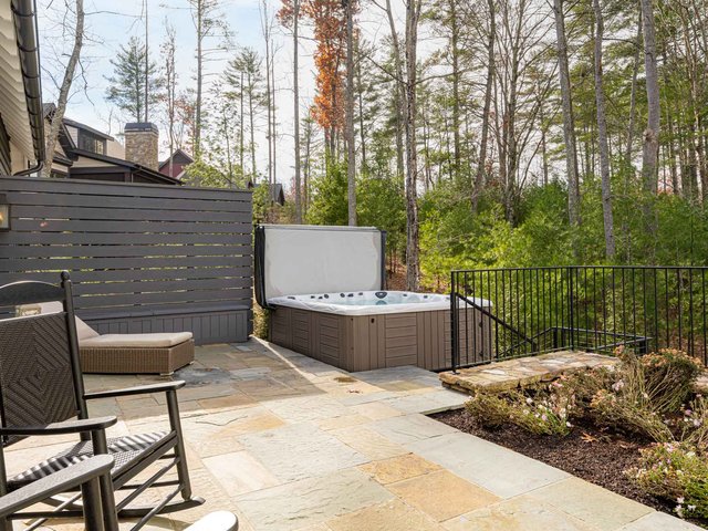 Blue beauty exterior 6