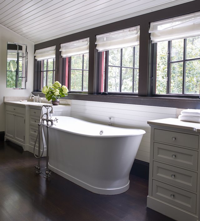 Grove Landing master bathroom