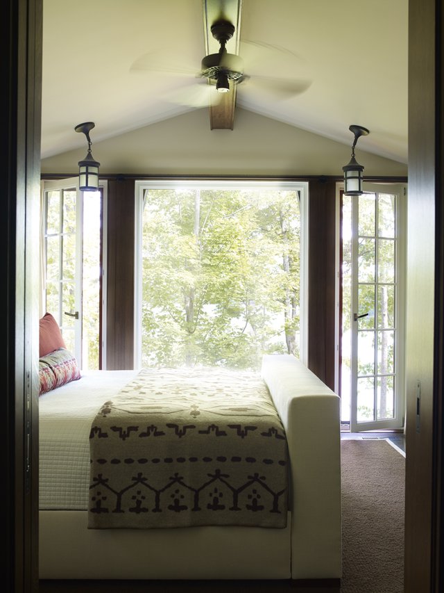 Grove Landing guest bedroom