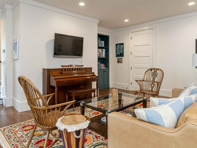 Blue beauty office sitting area