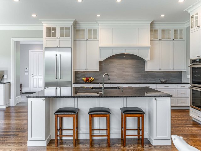 Brookline Manor kitchen island with seating