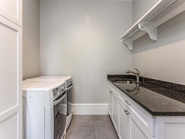 Brookline Manor laundry room