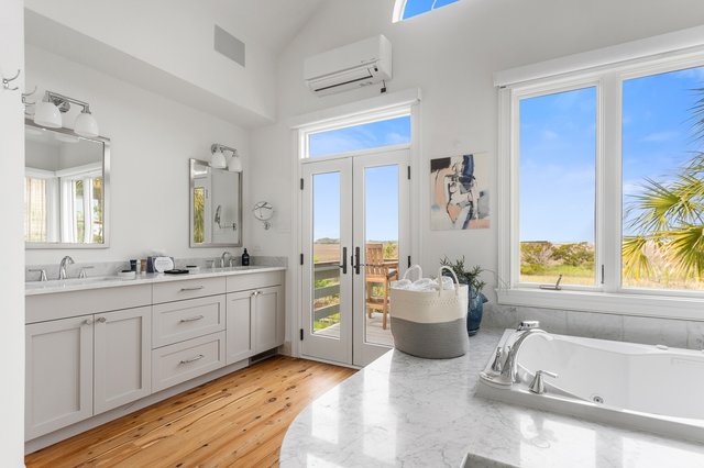 Light & Bright Primary Bath After (1)