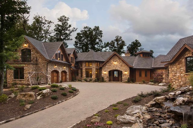 Eagles Nest Exterior and Driveway at Night