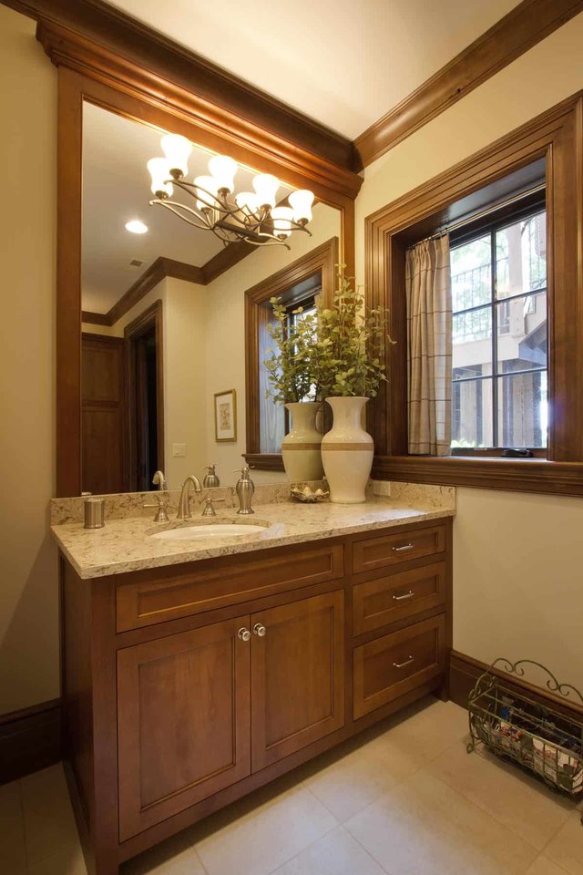 Eagles Nest Guest Bathroom 2