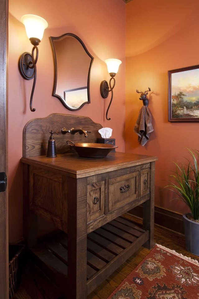 Eagles Nest Guest Bathroom