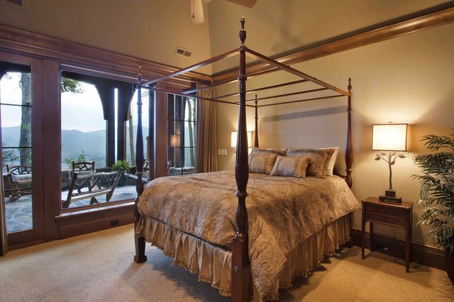 Eagles Nest Guest Bedroom 1