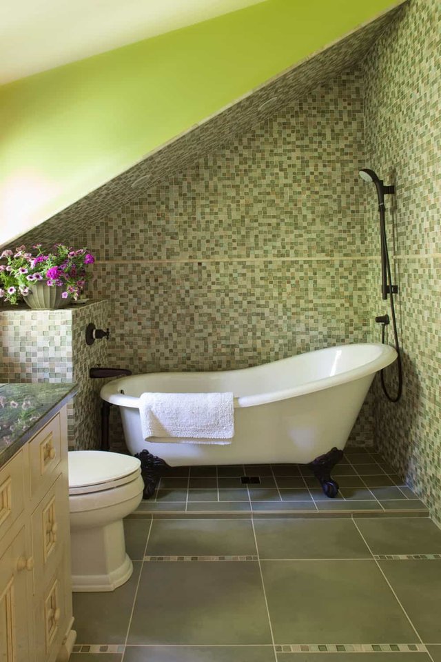 Family Retreat Guest Bathroom
