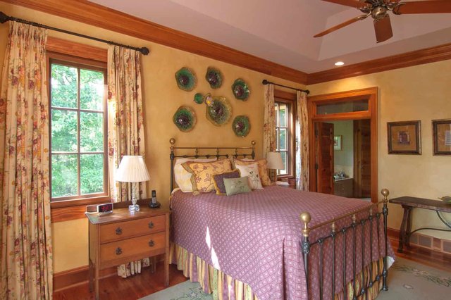Family Retreat Guest Bedroom