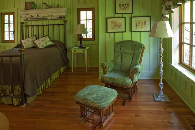 Family Retreat Guest Bedroom 2