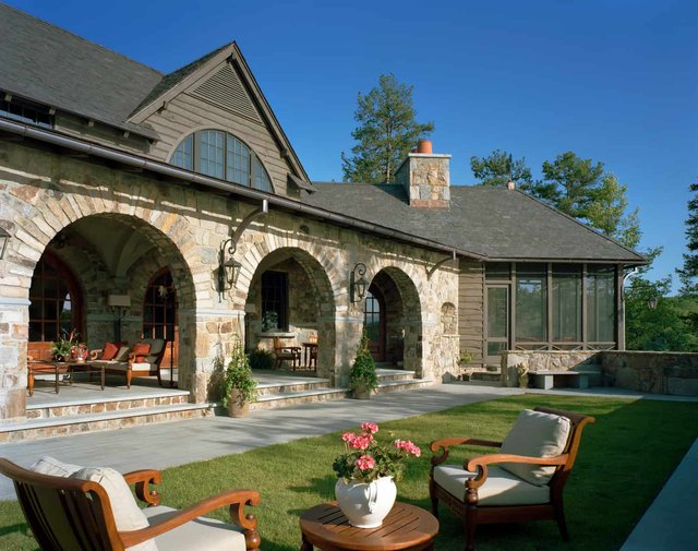Keowee Legacy Upper Patio and Courtyard