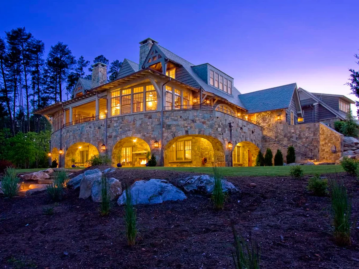 Lake Retreat Back Exterior Dusk 1