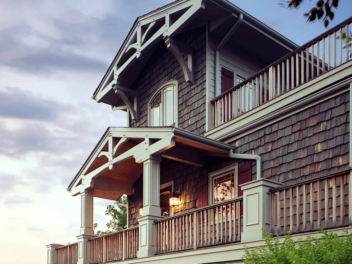 Lakeside Beauty Exterior Shingle Detail