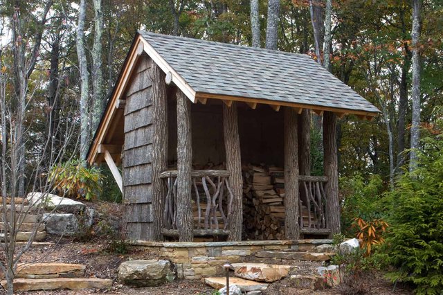 Mountain Getaway Firewood Storage Cottage