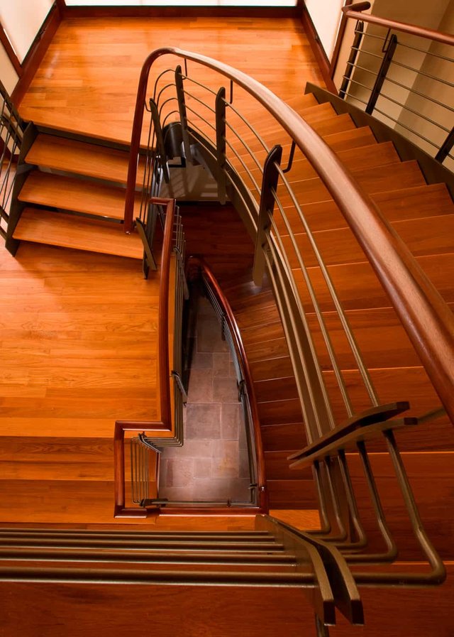 Reynolds Bluff Downstairs Staircase 1