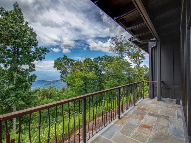 Ridgeview Custom Handrail Detail