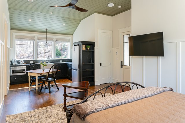 Secluded Sanctuary Guest Quarters