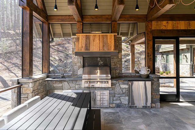 Secluded Sanctuary Outdoor Grill Area