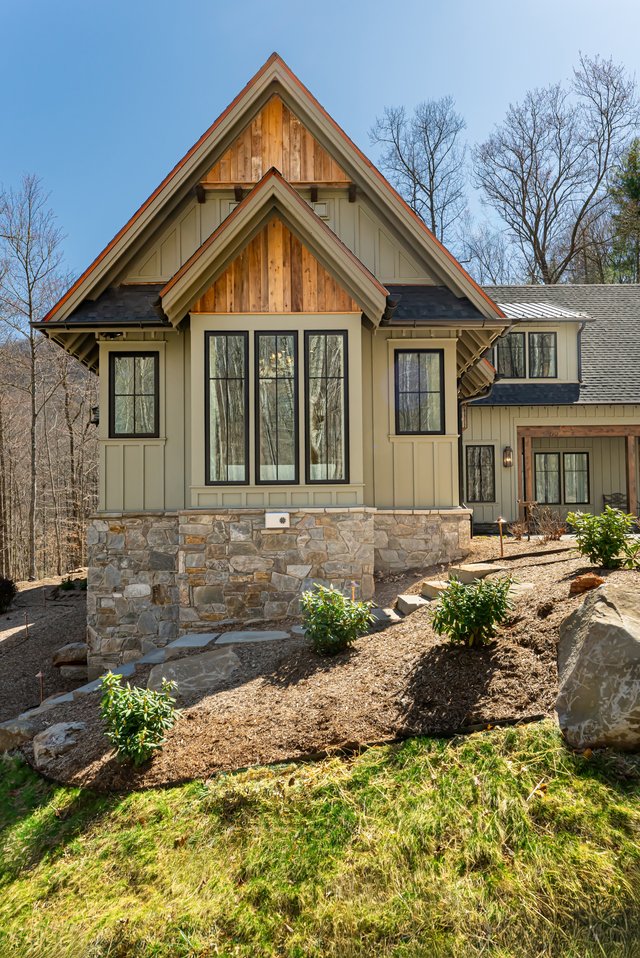 Secluded Santuary Exterior Windows