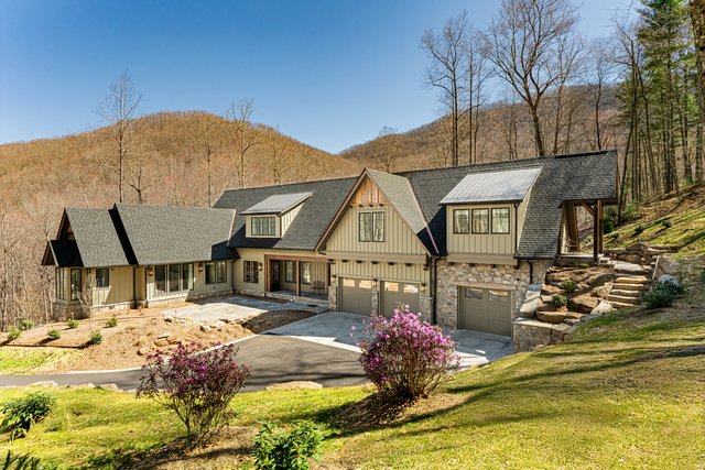 Secluded Santuary Exterior with a View