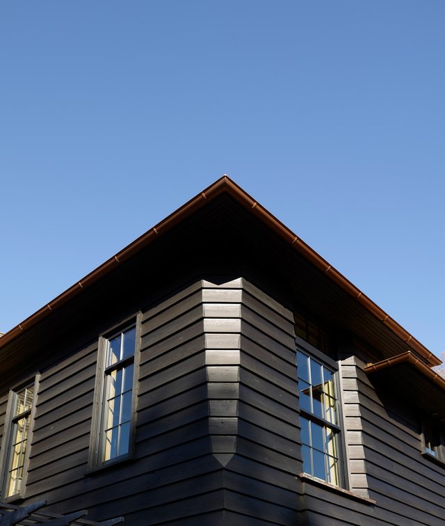 Anthracite Lodge exterior windows