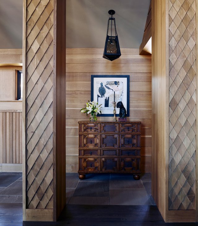 Anthracite Lodge wood detail in hallway