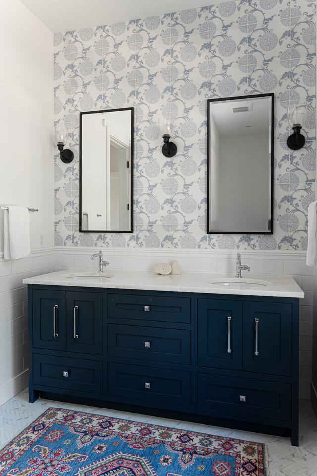 Modern Farmhouse  Bathroom
