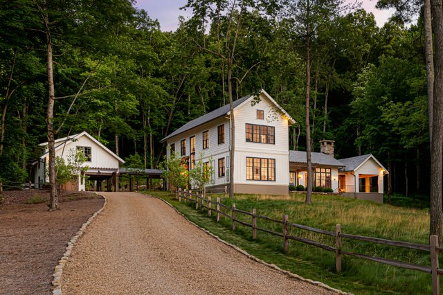 Modern Farmhouse exterior and driveway