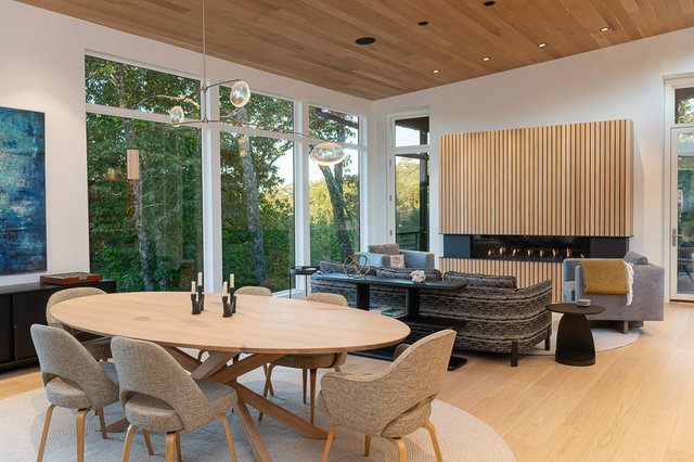 Toxaway Refuge Dining and Living Area