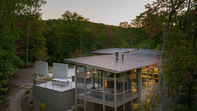 Toxaway Refuge Exterior 4