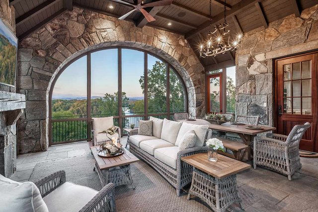 Vista Bluff Screened Porch