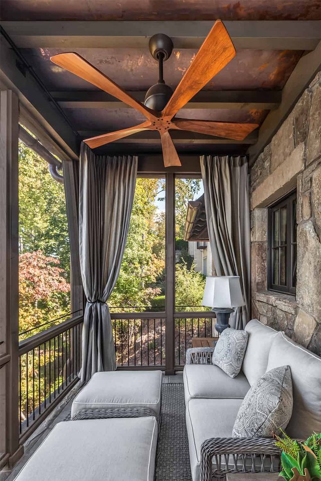 Vista Bluff Sitting Porch 1